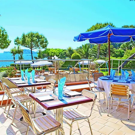 Bleues Delcloy Hotel 3*