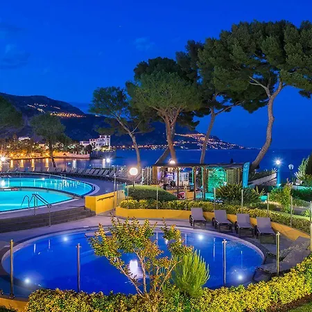 Hotel Bleues Delcloy
