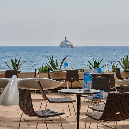 Bleues Delcloy Hotel