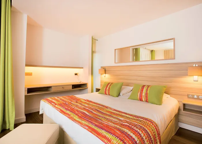 Hotel Bleues Delcloy 3*