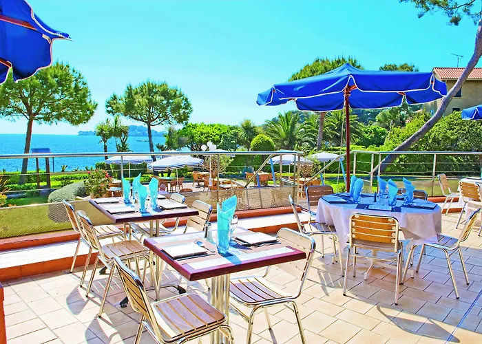 Hotel Bleues Delcloy 3*