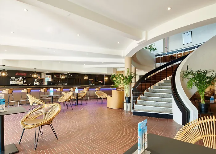 Bleues Delcloy Hotel 3*