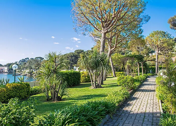 Bleues Delcloy Hotel